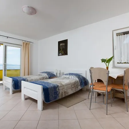 Vero-3 By Interhome Abbázia
